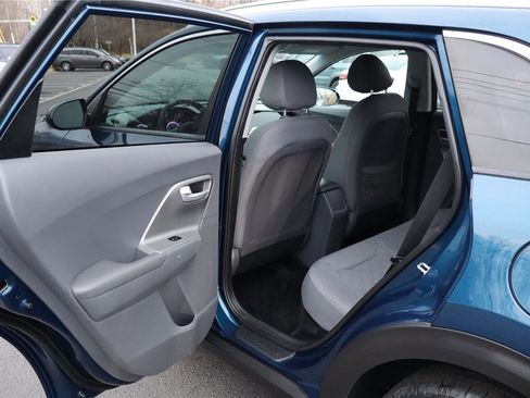 Used 2020 Kia Niro LX image 21