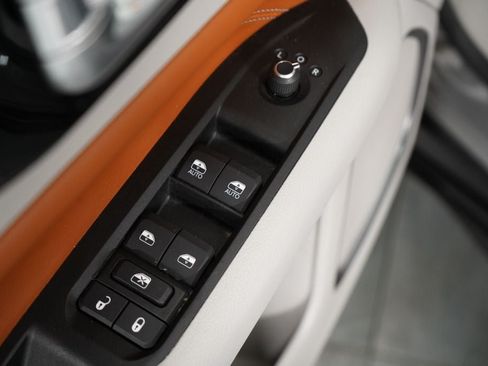 Used 2022 Jeep Compass Limited w/ Elite Group AWD/4WD image 18