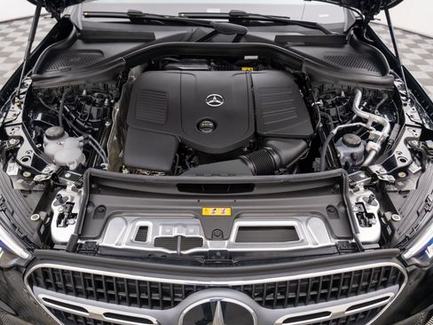 New 2025 Mercedes-Benz GLC 300 4MATIC image 30