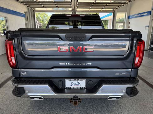 Used 2021 GMC Sierra 1500 SLT w/ SLT Premium Plus Package AWD/4WD image 10