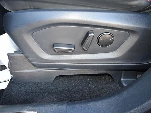 Used 2025 Ford Explorer ST-Line image 11