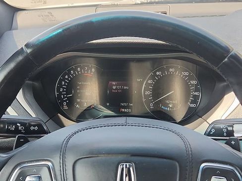 Used 2019 Lincoln MKZ Reserve AWD/4WD image 13