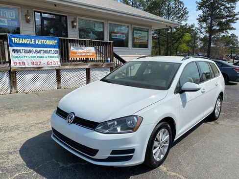 Used 2015 Volkswagen Golf S FWD image 1