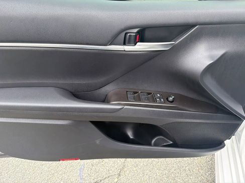 Used 2024 Toyota Camry SE FWD image 10