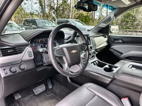 Certified 2017 Chevrolet Suburban LT image 10
