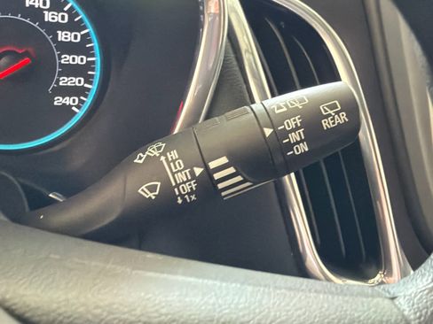 Used 2018 Chevrolet Equinox LT image 34