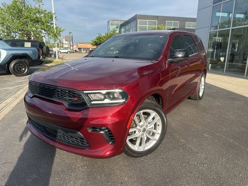 Used 2023 Dodge Durango GT RWD image 2