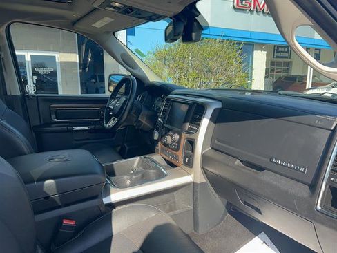 Used 2017 RAM 1500 Laramie w/ Convenience Group AWD/4WD image 15
