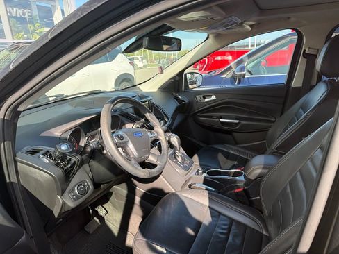 Used 2016 Ford Escape Titanium w/ Equipment Group 301A AWD/4WD image 3