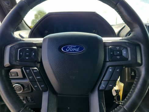 Used 2020 Ford F150 XLT w/ Equipment Group 302A Luxury AWD/4WD image 18