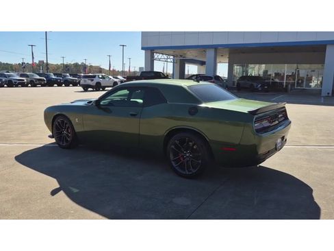 Used 2022 Dodge Challenger R/T Scat Pack image 6