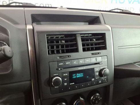 Used 2009 Jeep Liberty Sport w/ Popular Equipment Group AWD/4WD image 19