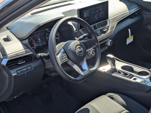 New 2025 Nissan Altima 2.5 SV w/ SV Special Edition Package image 3