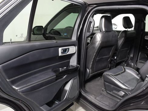 Used 2022 Ford Explorer ST w/ Equipment Group 401A AWD/4WD image 16