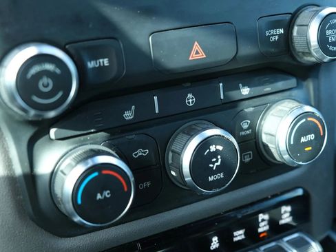 Used 2020 RAM 1500 Big Horn image 37