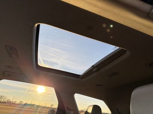 Used 2019 Buick Enclave Premium w/ Experience Buick Package image 17