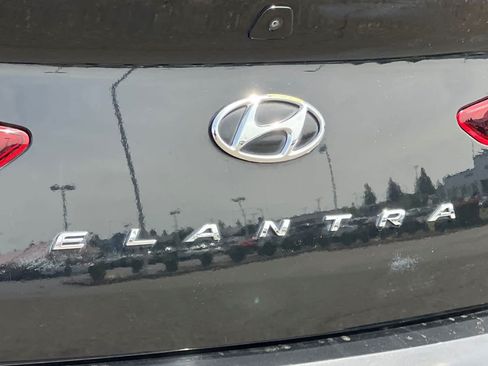 Used 2019 Hyundai Elantra Value Edition w/ Cargo Package FWD image 30