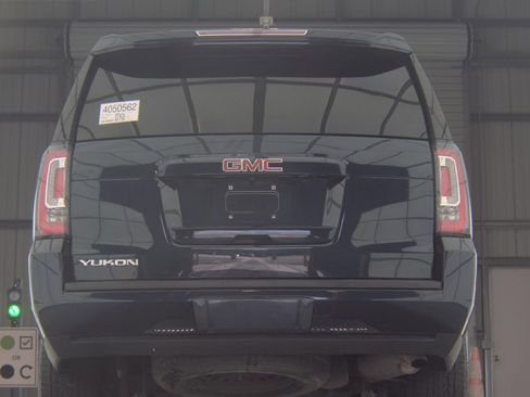 Used 2019 GMC Yukon SLE w/ SLE Value Package AWD/4WD image 4