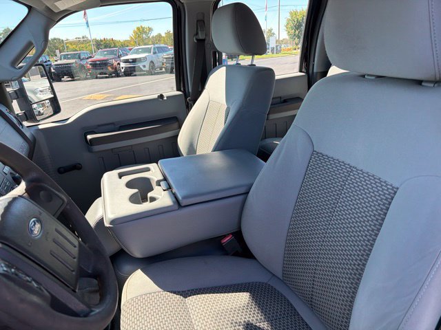 Used 2016 Ford F250 XL w/ XL Appearance Package AWD/4WD image 12