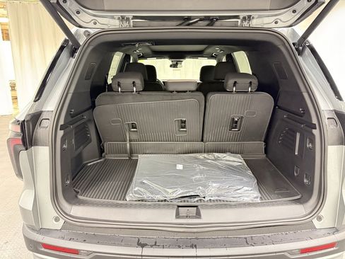 New 2026 Chevrolet Traverse LT w/ Sun and Wheel Package image 5