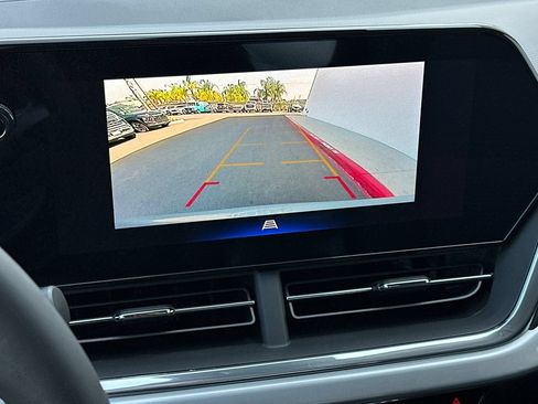 New 2026 Chevrolet Trax LT w/ Driver Confidence Package FWD image 19