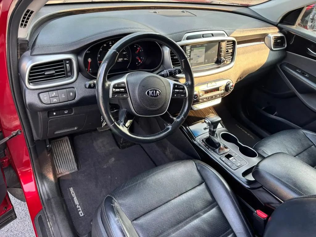 Used 2019 Kia Sorento EX w/ EX Touring Package AWD/4WD image 2
