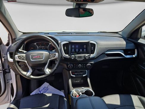 Used 2024 GMC Terrain SLT AWD/4WD image 25