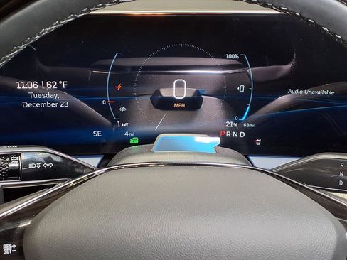 New 2026 Cadillac Optiq Luxury 2 image 19