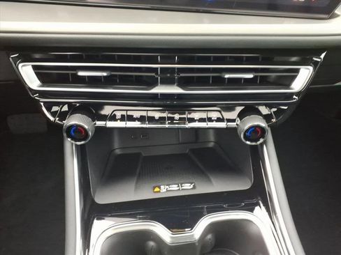 New 2026 Chevrolet Traverse LT FWD image 22