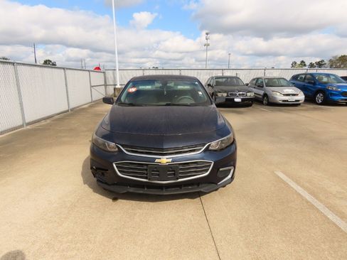 Used 2017 Chevrolet Malibu LS image 5