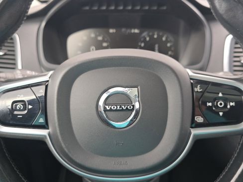 Used 2021 Volvo XC90 T6 Momentum image 17