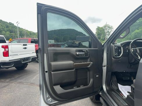 Used 2021 Chevrolet Silverado 1500 LT Trail Boss w/ Convenience Package II AWD/4WD image 12