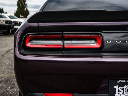 Used 2022 Dodge Challenger R/T Scat Pack RWD image 11
