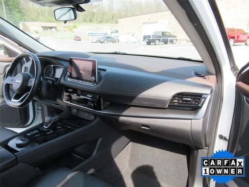 Used 2022 Nissan Rogue SV w/ SV Premium Package image 19