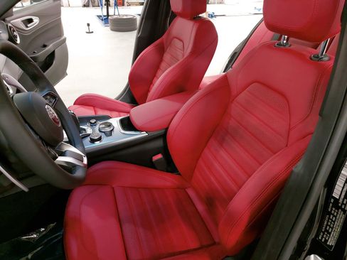 New 2025 Alfa Romeo Giulia w/ Veloce Package Rwd image 15