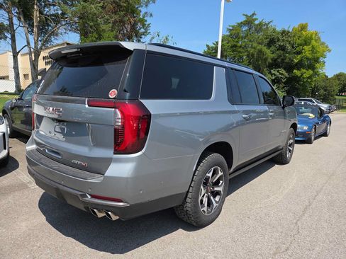 Used 2025 GMC Yukon XL AT4 Ultimate AWD/4WD image 3