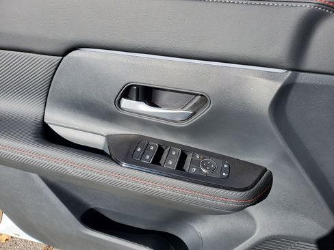 New 2026 Nissan Kicks SR image 15