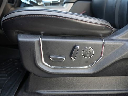 Used 2018 Ford F150 Platinum w/ Equipment Group 701A Luxury image 19