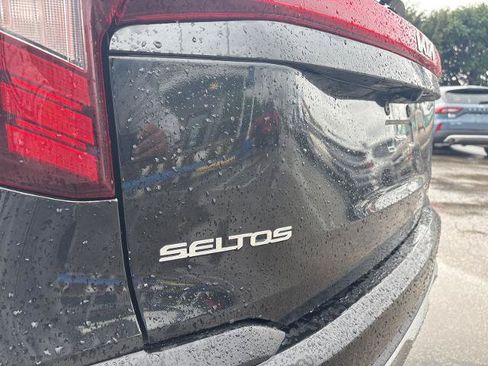 Used 2024 Kia Seltos S FWD image 5