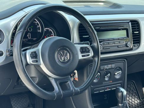Used 2014 Volkswagen Beetle 1.8T FWD image 27