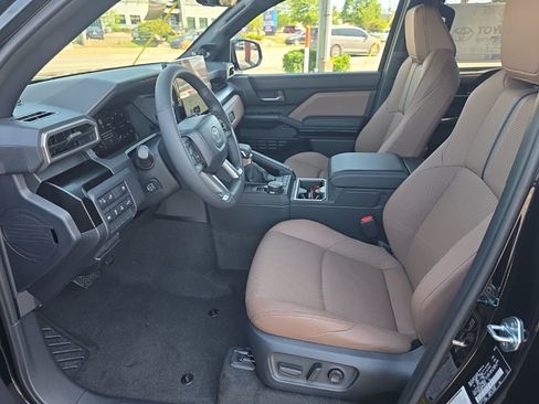 New 2026 Toyota 4Runner Limited AWD/4WD image 10