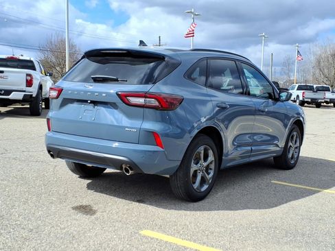 Certified 2024 Ford Escape ST-Line w/ Tech Pack #1 AWD/4WD image 7