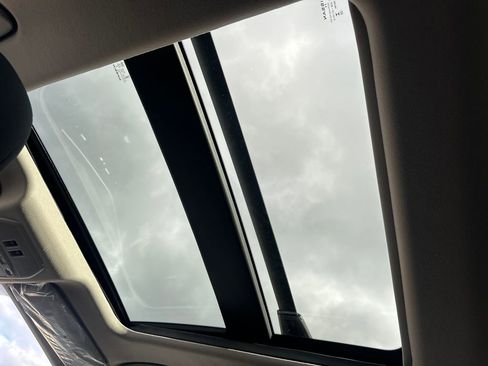 New 2026 Nissan Kicks SV w/ SV Premium Package image 29