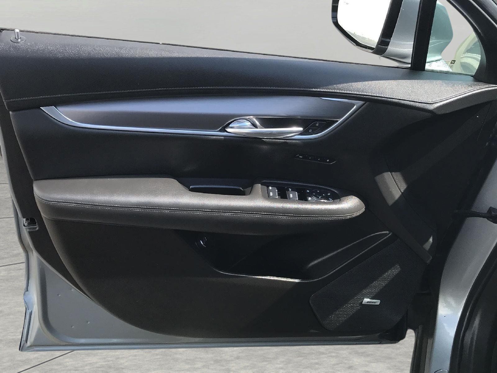 Certified 2024 Cadillac XT6 Luxury w/ LPO, Floor Liner Package AWD/4WD image 29