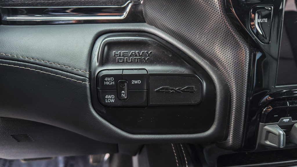 Used 2022 RAM 3500 Limited AWD/4WD image 38