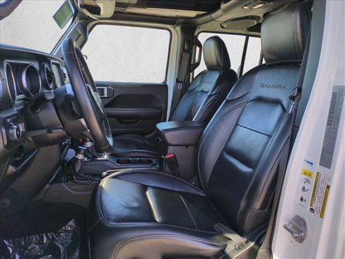 Used 2020 Jeep Wrangler Unlimited Sahara AWD/4WD image 16