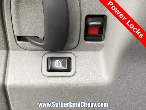 Used 2017 GMC Savana 3500 image 11