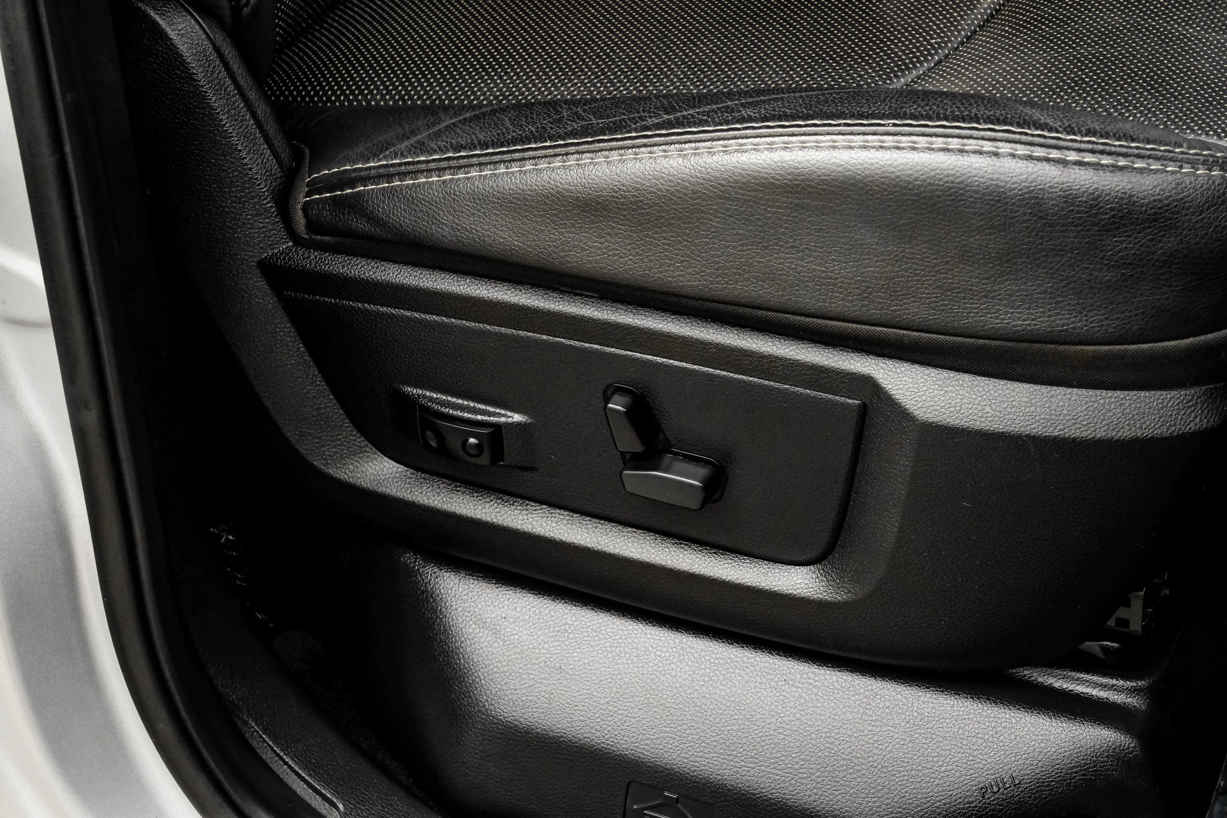 Used 2015 RAM 1500 Laramie w/ Convenience Group AWD/4WD image 48