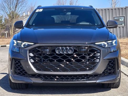 Used 2025 Audi RS Q8 performance image 10