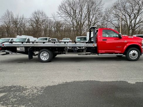 Used 2024 RAM 5500 SLT w/ Quick Order Package 2YG SLT image 2